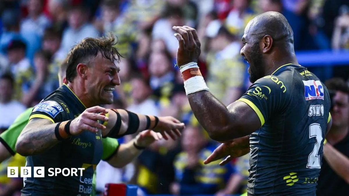 Hattrick Sivo Antar Leeds Puncaki Super League, Warrington Tumbang di Kandang