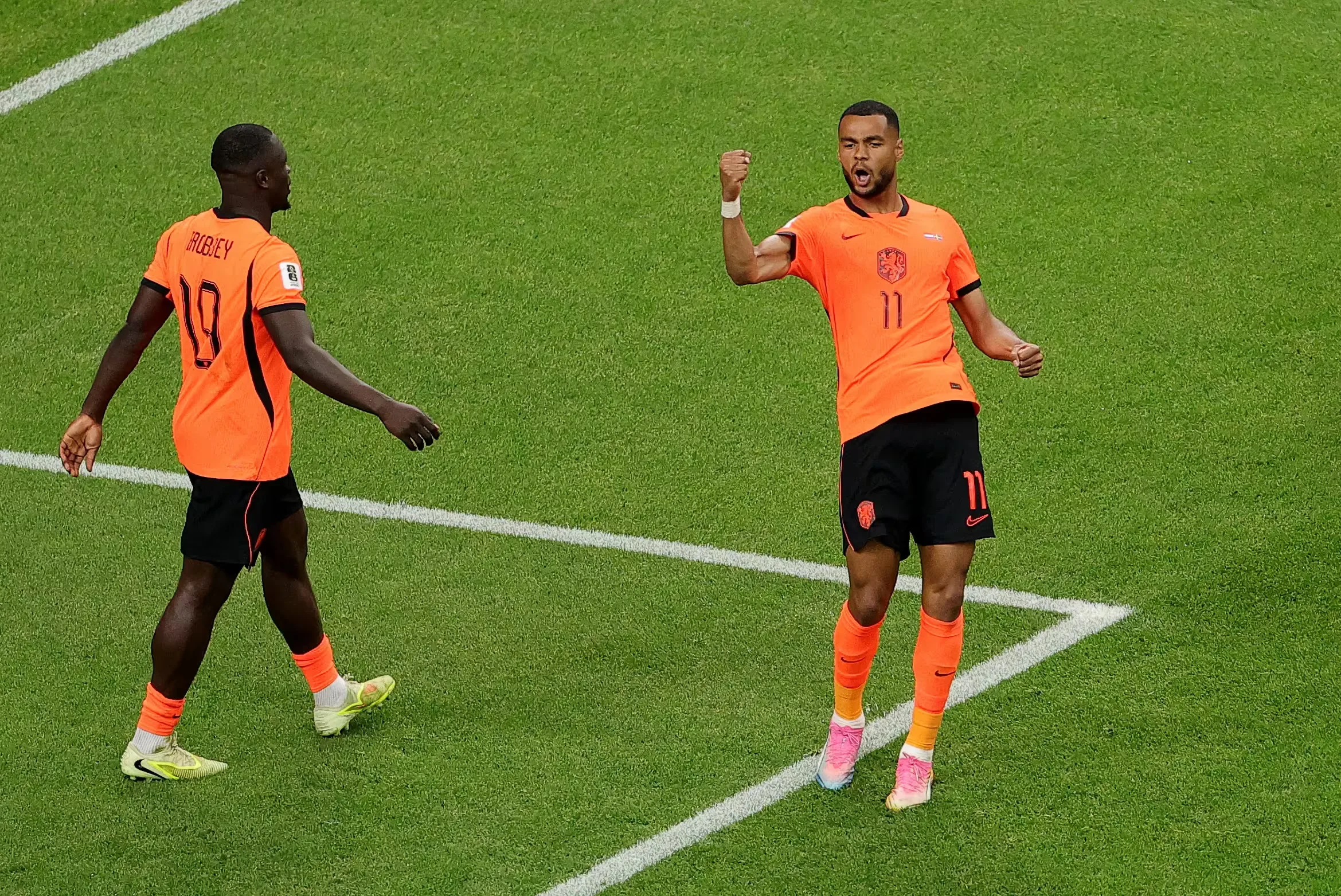 Gakpo dan Brobbey Samai Rekor Robben-Van Persie: Belanda Bangkit