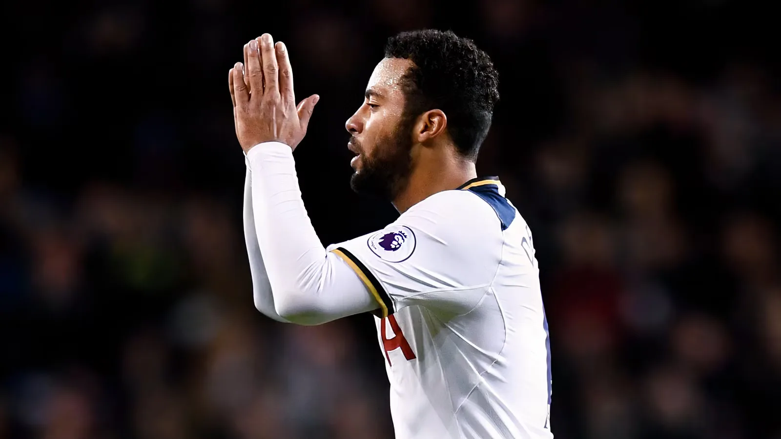 Buru Gelandang Rp2 Triliun, Tottenham Bersaing dengan Manchester United