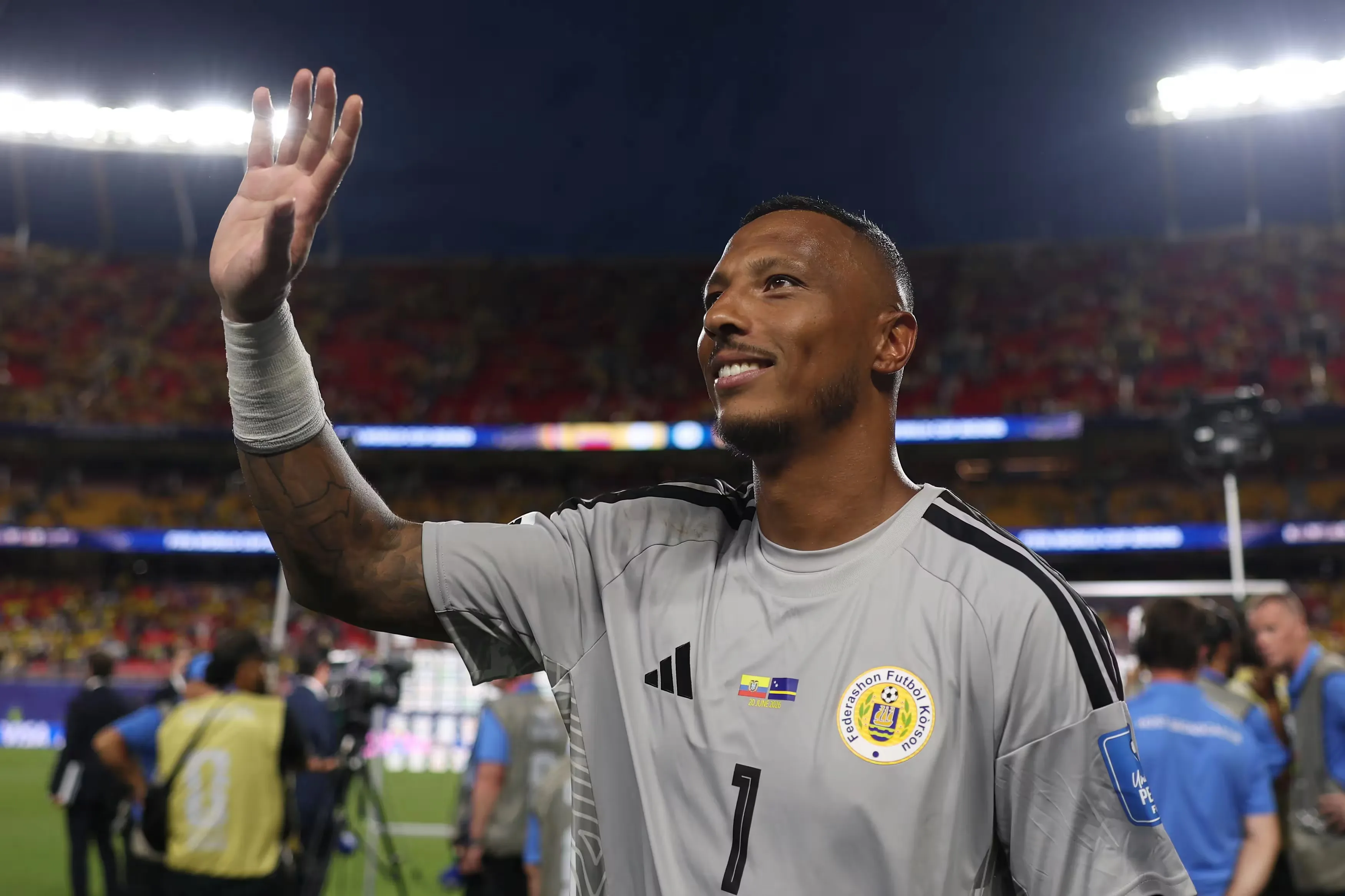 Kiper Curaçao Eloy Room Catat Rekor 15 Penyelamatan, Bawa Tim Raih Poin Perdana di Piala Dunia