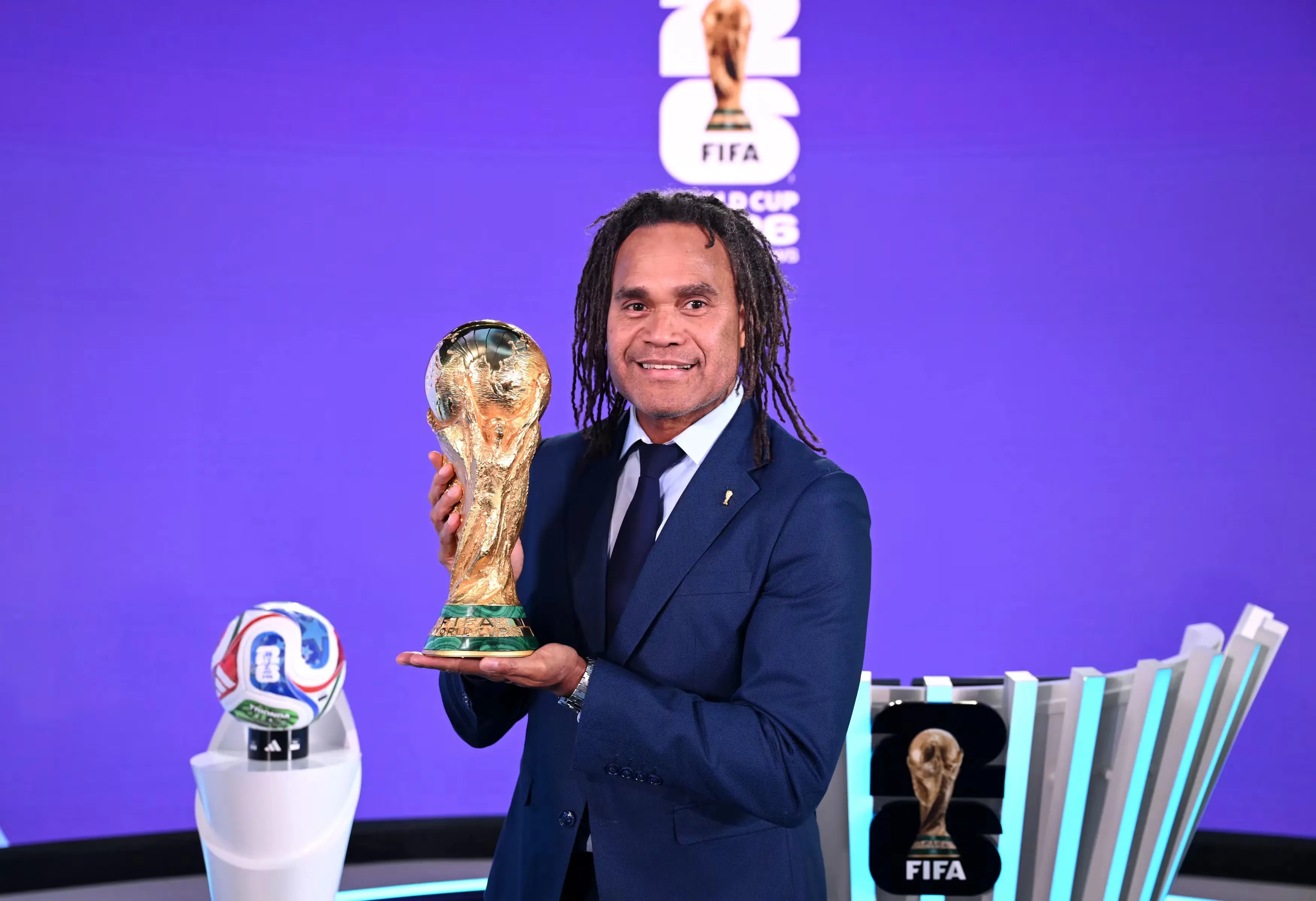 Dari Nonton di Kampung ke Final Piala Dunia: Kisah Christian Karembeu