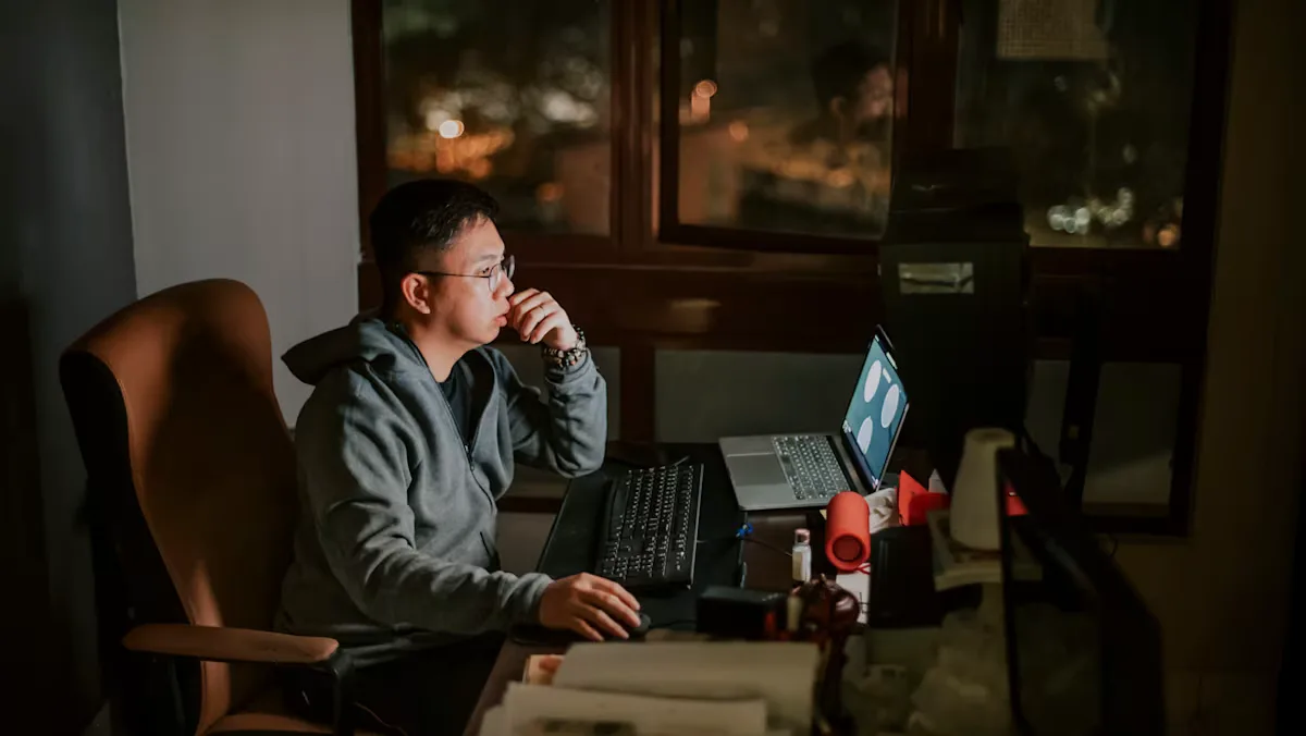 Kerja Jarak Jauh: Antara Kenyamanan dan Krisis Kesehatan Mental
