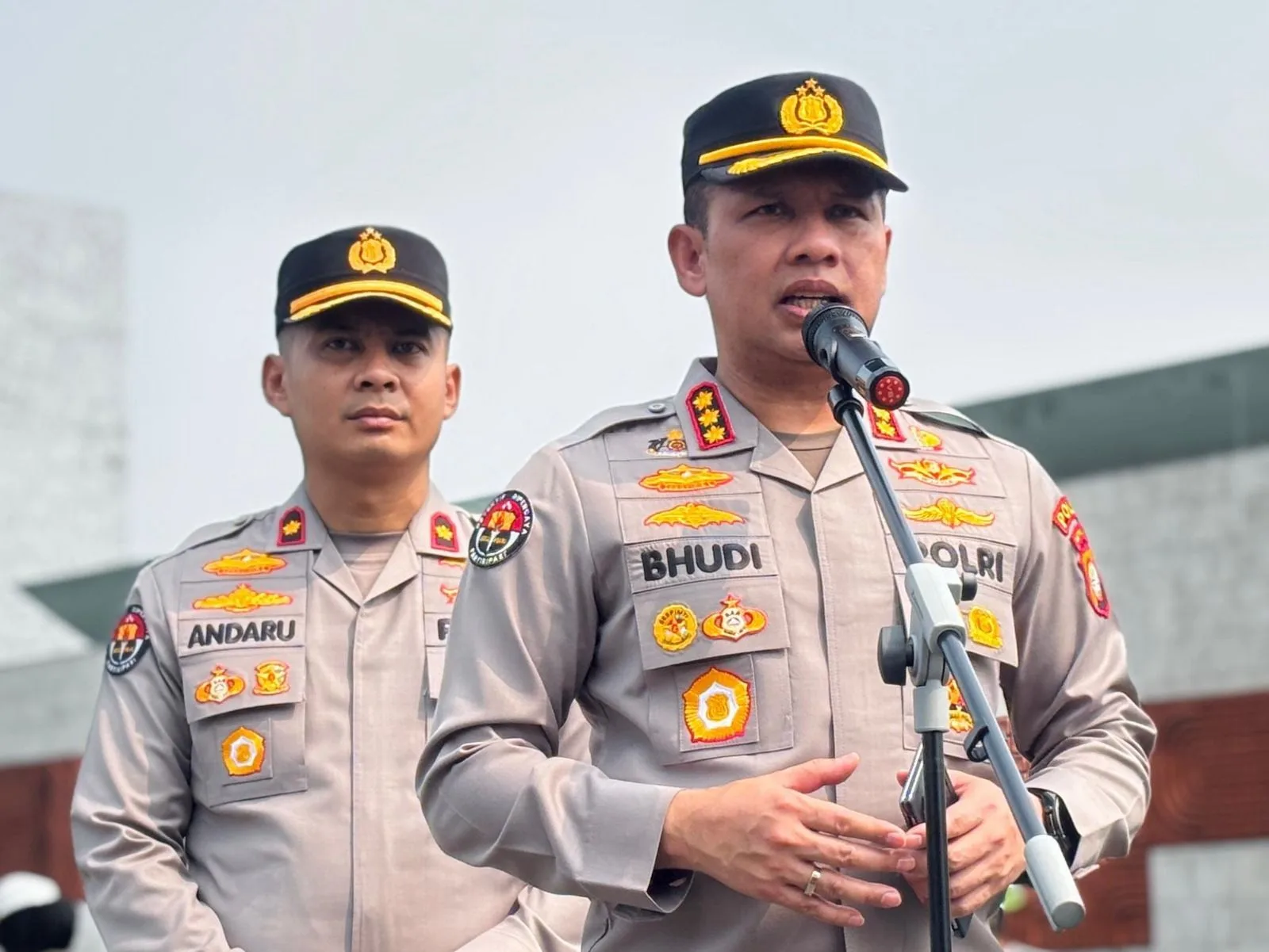 Polda Metro Jaya Kerahkan 4.057 Personel Kawal Aksi Unjuk Rasa di Jakarta