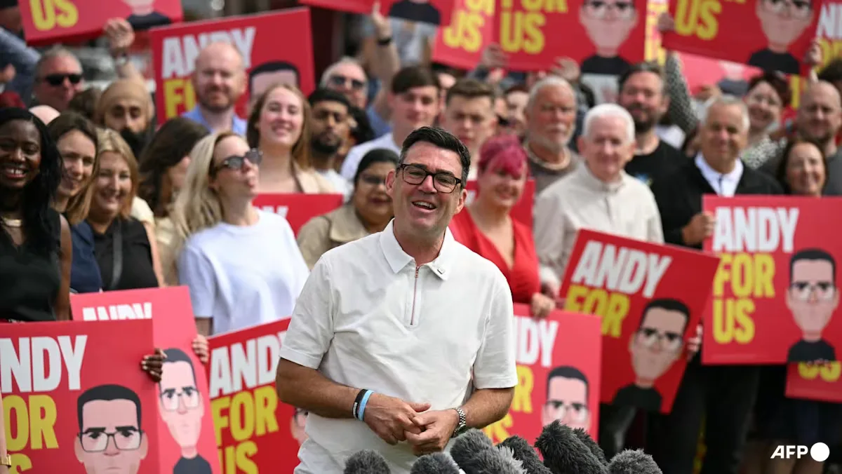 Andy Burnham: Dari 'Raja Utara' Menuju 10 Downing Street