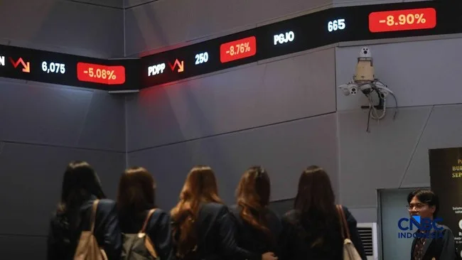 IHSG Terperosok 1% Lebih, Investor Cemas Menanti Nasib Status Emerging Market