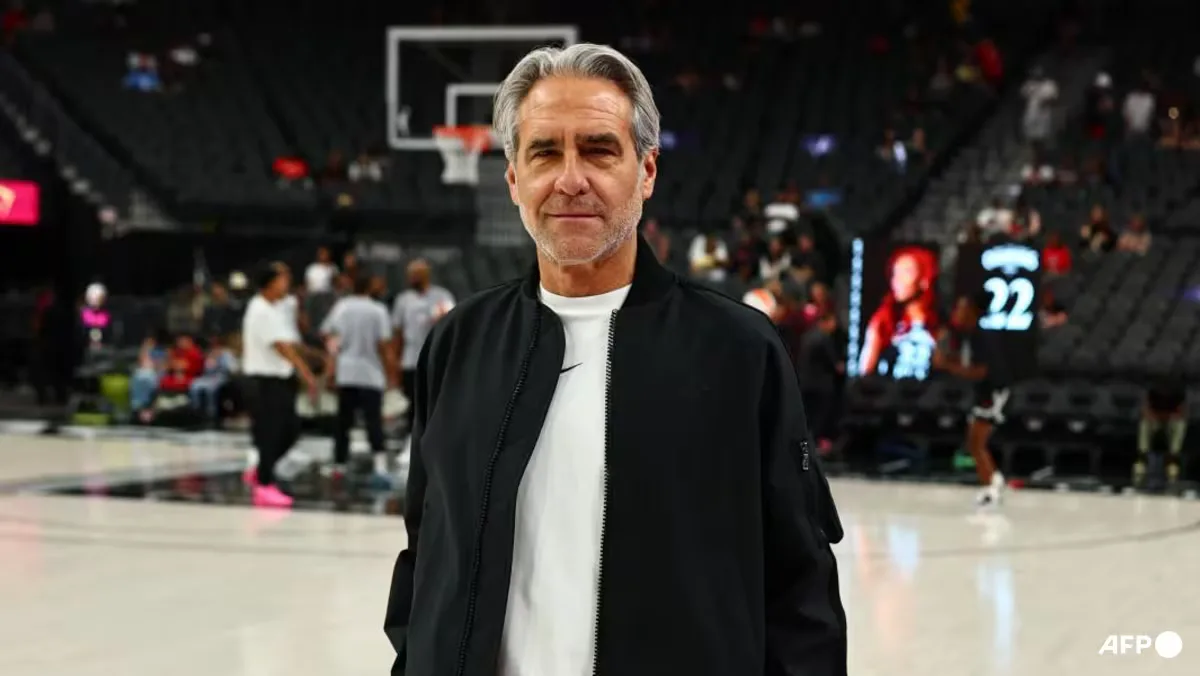 Nike di Persimpangan Jalan: CEO Elliott Hill Berjuang Kembalikan Kejayaan di Tengah Tekanan Pasar