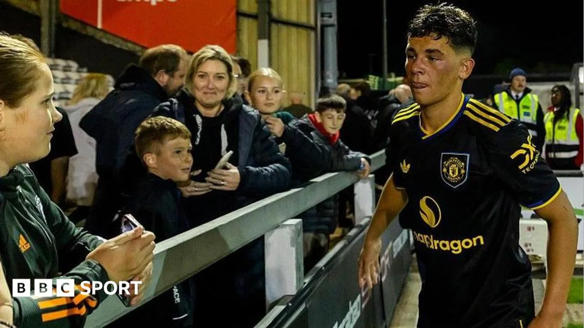Manchester United Mundur dari EFL Trophy Musim Depan, Fokus ke Liga Champions U-19