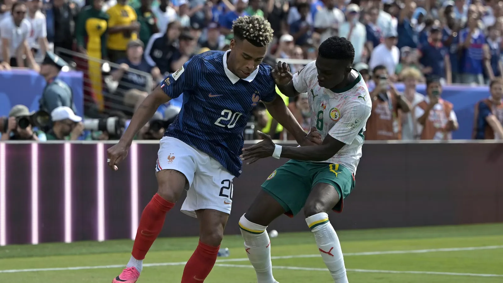Newcastle Siapkan Dana Besar untuk Lamine Camara Jika Tonali Hengkang