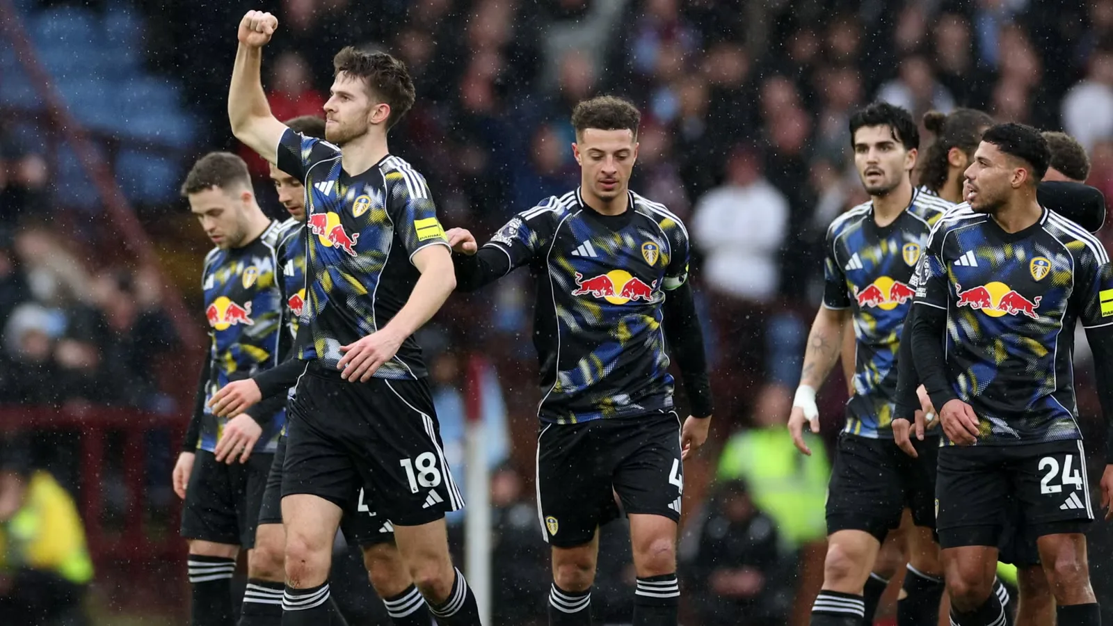 Leeds Siap Rekrut Shea Charles, Gelandang Serbabisa yang Diibaratkan Perpaduan Gray, Ampadu, dan Justin