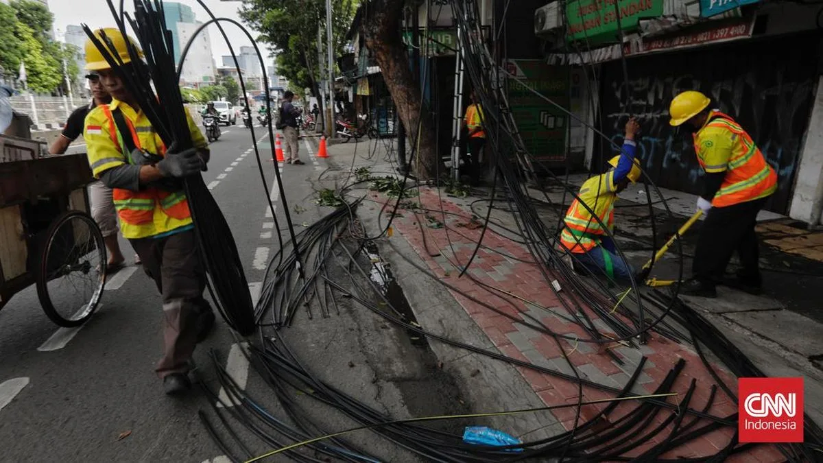 Kabel Semrawut Tewaskan Siswi SMAN 6, DPRD DKI Desak Audit Total
