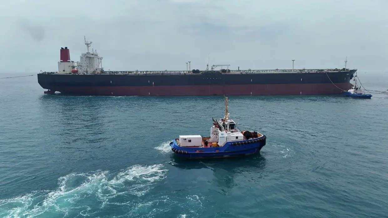 Wang Yi Desak Pembukaan Selat Hormuz: Ancaman Baru bagi Rantai Pasok Global