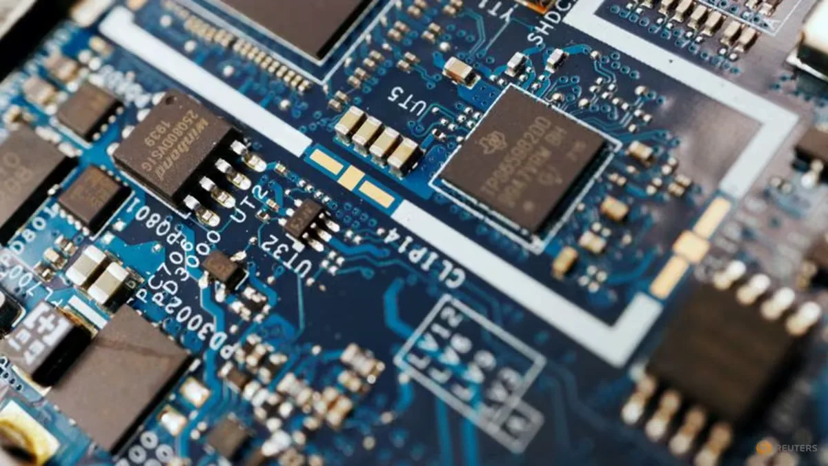Wall Street Terbelah: Saham Chip Menguat, Valuasi AI Mulai Dipertanyakan
