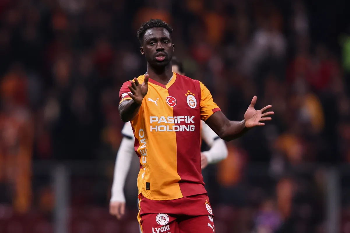 Davinson Sanchez Incar Serie A: Como Nego Bek Kolombia Bekas Tottenham