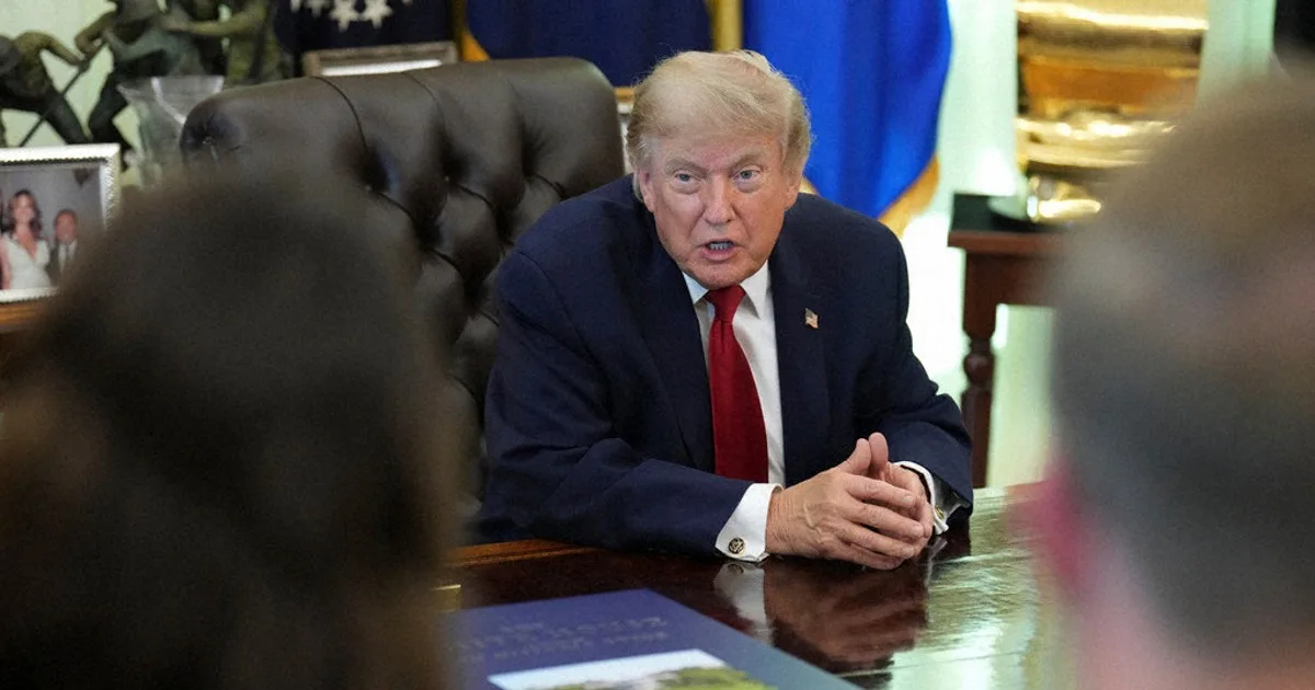 Buku Trump Laris Manis: 300.000 Eksemplar Terjual dalam Sepekan, Bantah Kejenuhan Pasar