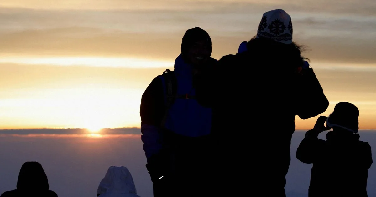 Musim Pendakian Gunung Fuji Dibuka: Dua Jalur Baru dan Kios Pembayaran Otomatis Atasi Kerumunan
