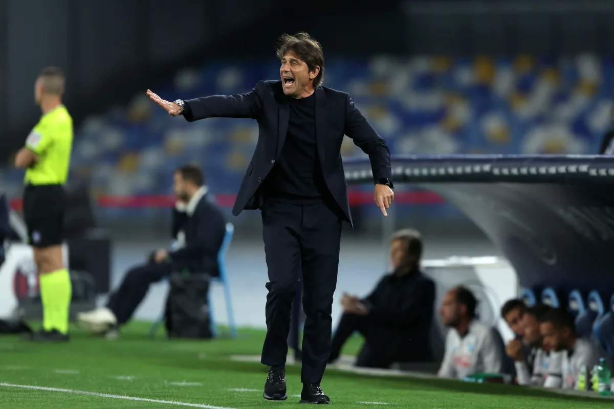 Conte Rela Gaji Dipotong 50% Demi Timnas Italia, Tapi Tetap Dua Kali Lipat Mancini