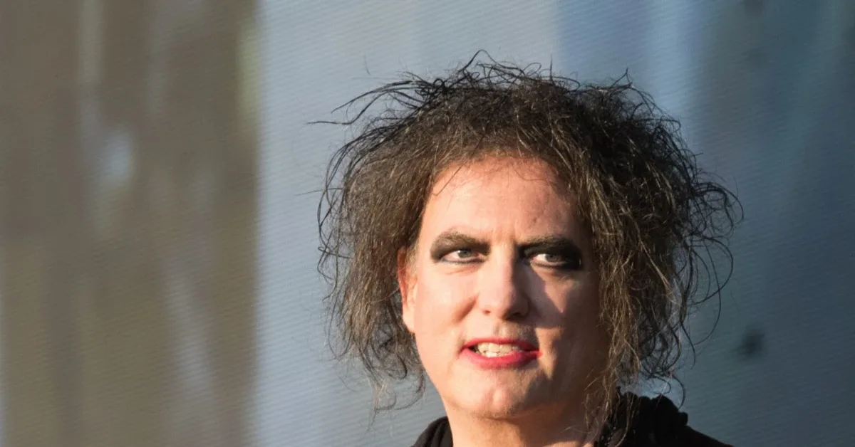 Momen Malu-malu Kucing: Robert Smith Awalnya Tolak Kolaborasi dengan Rolling Stones