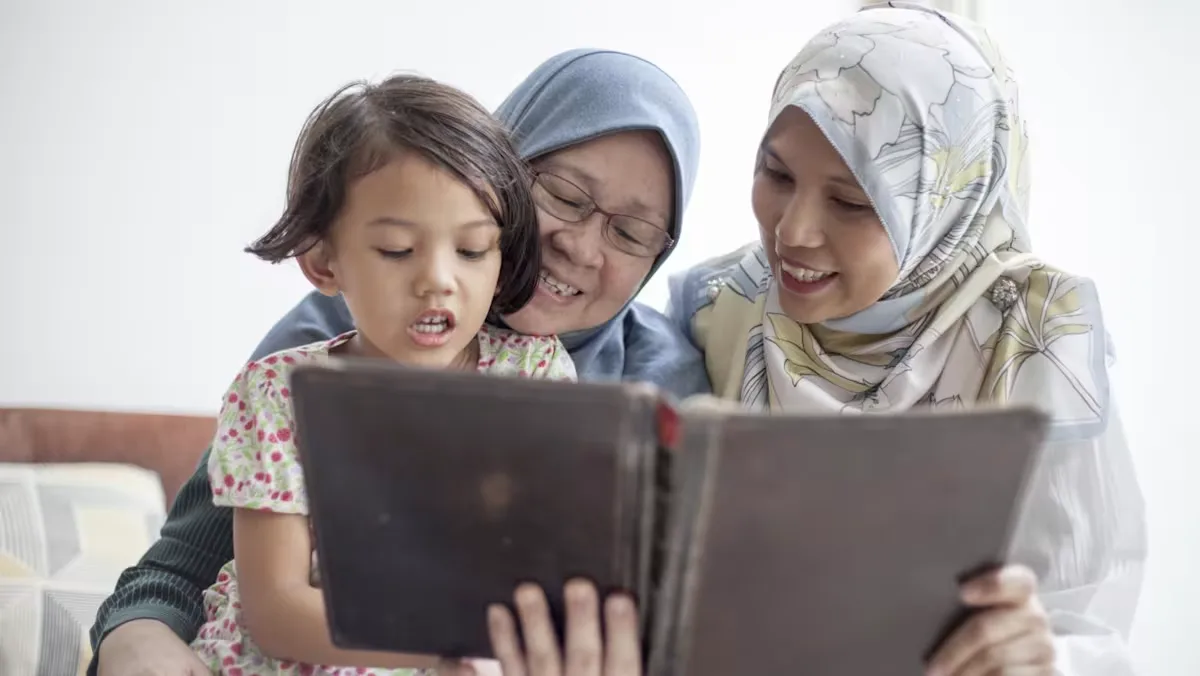 Ibu-Ibu Paling Kritis terhadap Ibu Lain: Ketika Ruang Dukungan Berubah Jadi Ajang Penghakiman