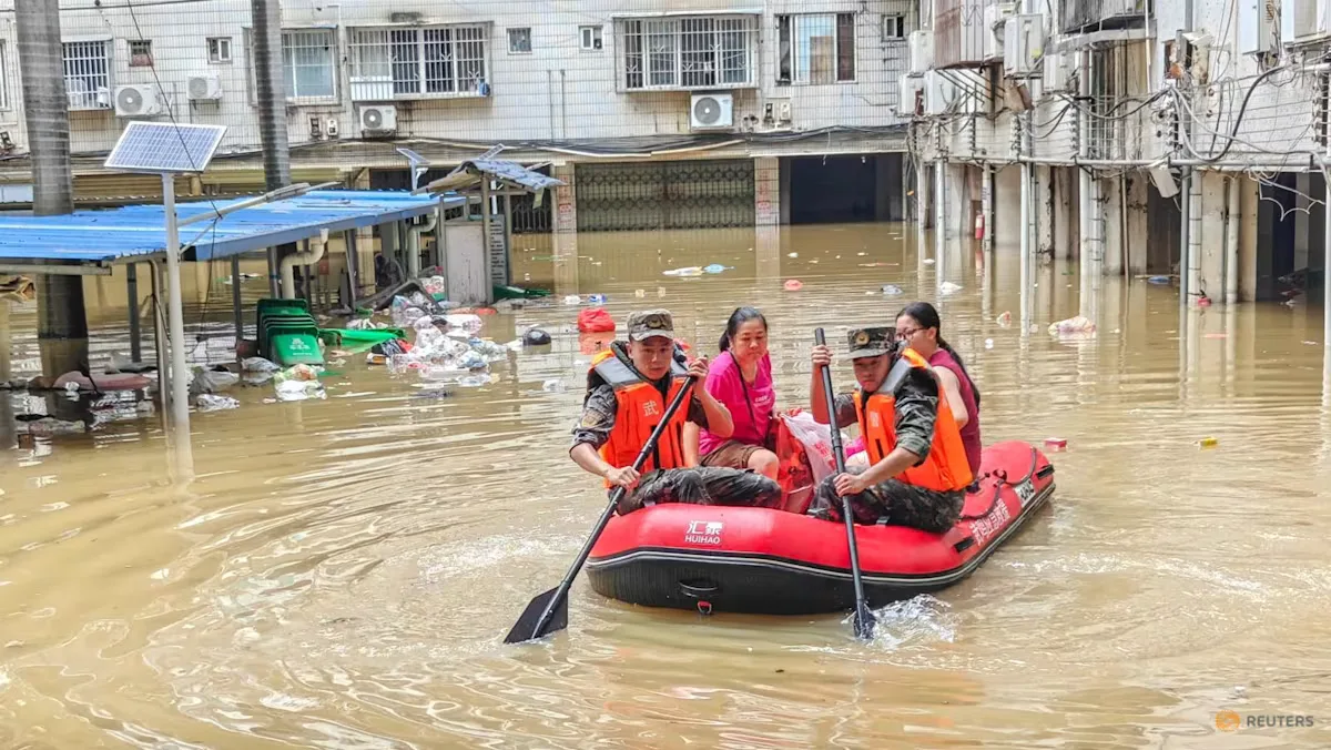 Badai Menerjang China: 17 Tewas, Ratusan Luka, dan Ribuan Rumah Rusak