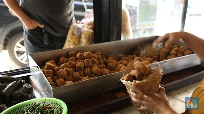 Kisah Cinta di Balik Legenda Tahu Sumedang: Dari Rindu Istri hingga Bisnis Laris