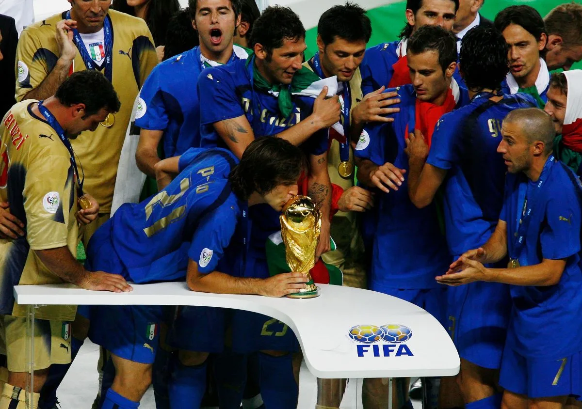 20 Tahun Lalu Italia Juara Piala Dunia: Kemenangan Bersejarah yang Diikuti 20 Tahun Kegagalan