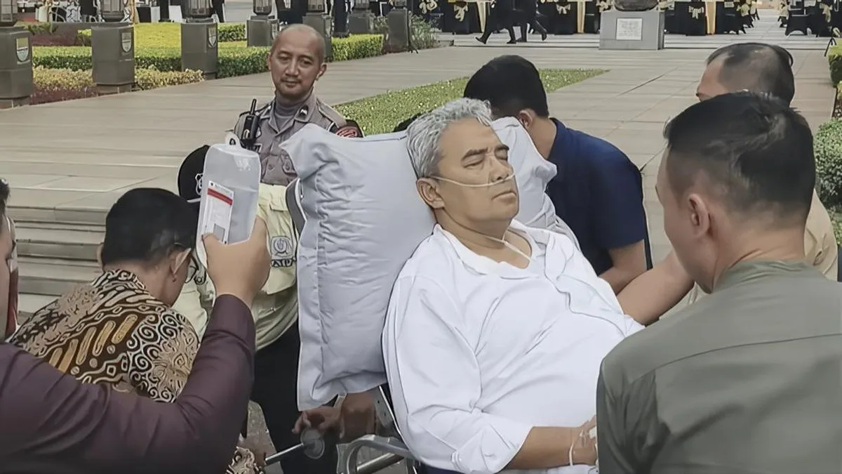 Wali Kota Bandung M Farhan Kolaps Usai Terima Tamu, Dilarikan ke RS