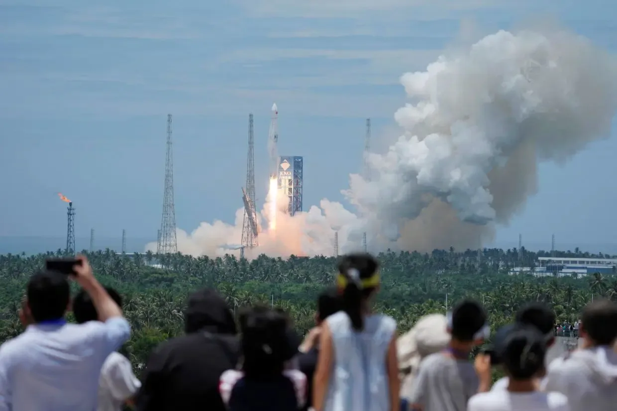 Roket Long March-10B China Sukses Gunakan Bahan Bakar Metana dari LNG, Biaya Meluncur 40 Persen Lebih Murah