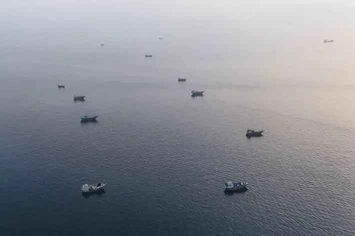 Trump Kembali Blokade Kapal Iran di Selat Hormuz, Harga Minyak Melonjak