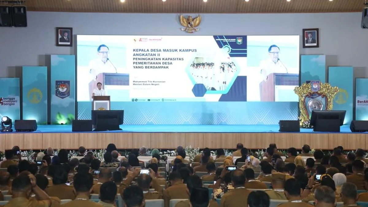 Mendagri Tito Dorong Kepala Desa Naik Kelas Lewat Program KDMK untuk Bendung Urbanisasi