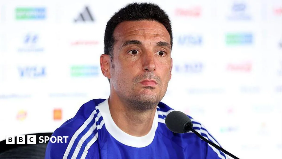 Argentina vs Inggris: Scaloni Menolak Campurkan Politik ke Lapangan Hijau