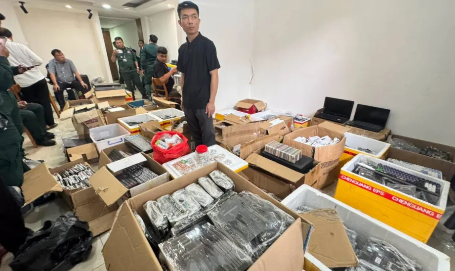 Gudang Perlengkapan Penipuan Digital Dibongkar di Kamboja, Ratusan Ponsel Disita