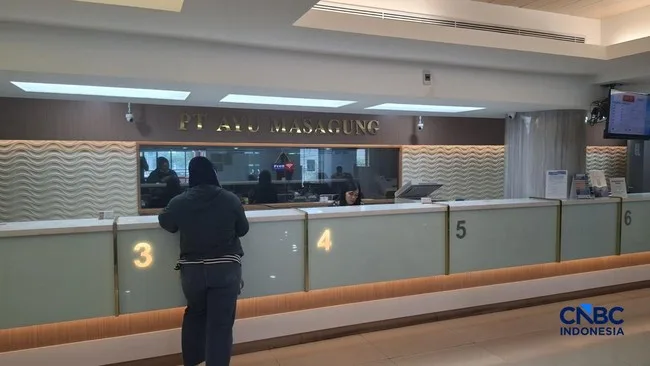 Pembatasan Dolar AS Rp10.000 Mulai Terasa, Sepi Pengunjung di Money Changer Kwitang