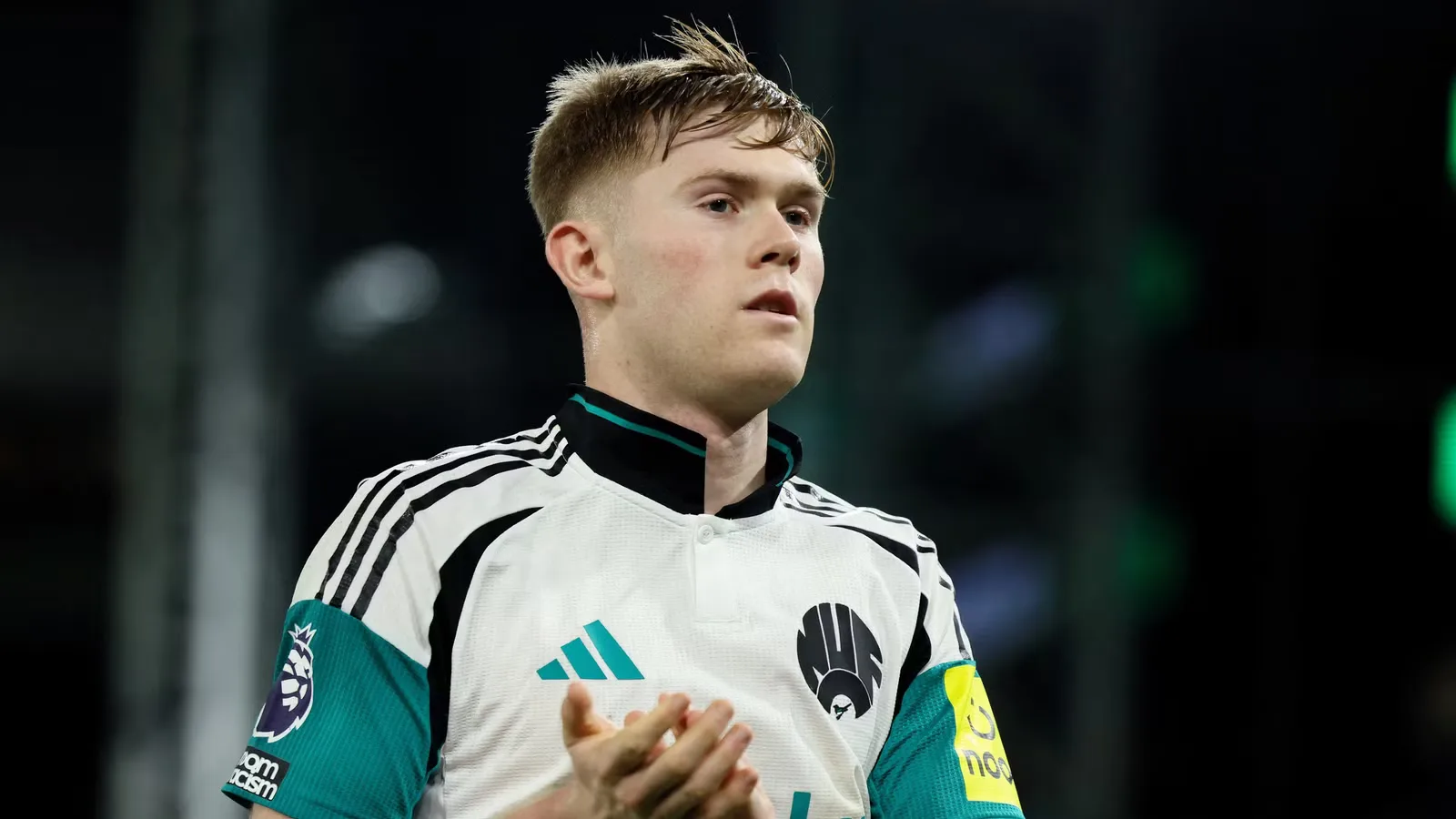 Lewis Hall Ancam Hengkang dari Newcastle: Manchester United dan Arsenal Bersaing