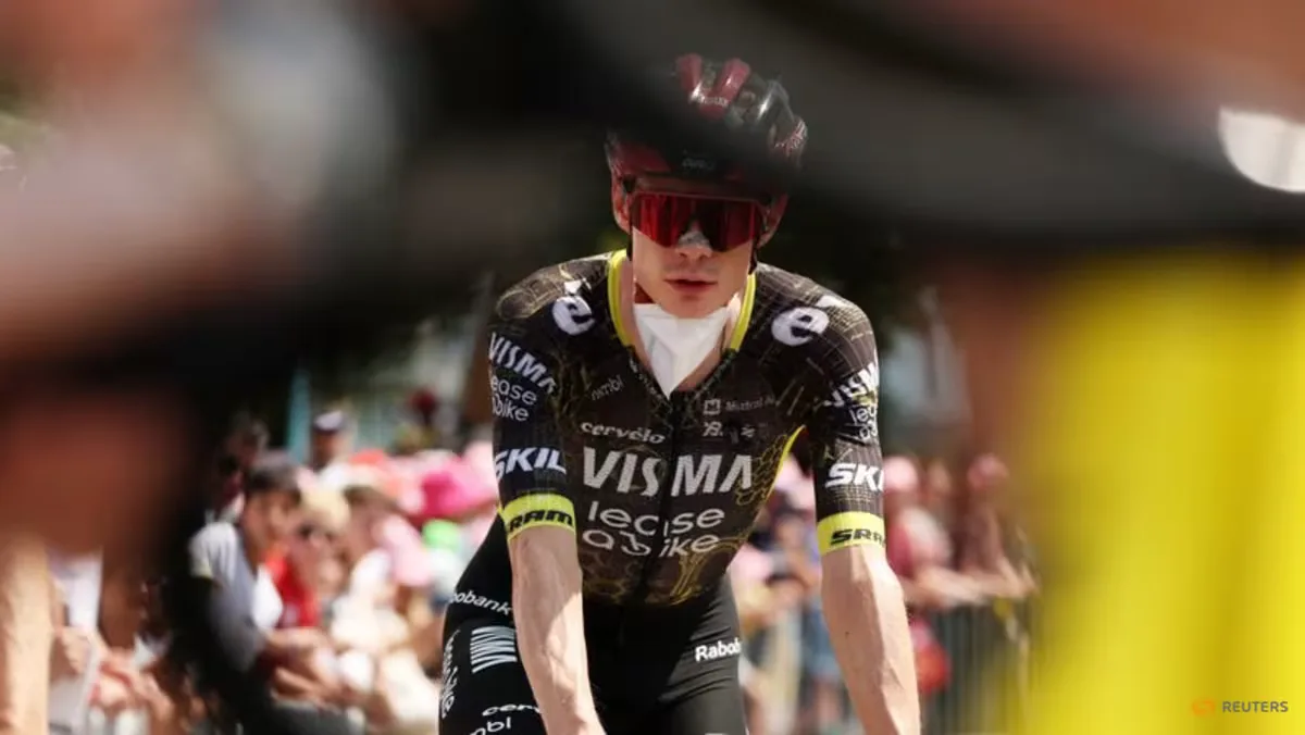 Evenepoel Menang di Stage 15, Vingegaard Mundur Usai Kecelakaan