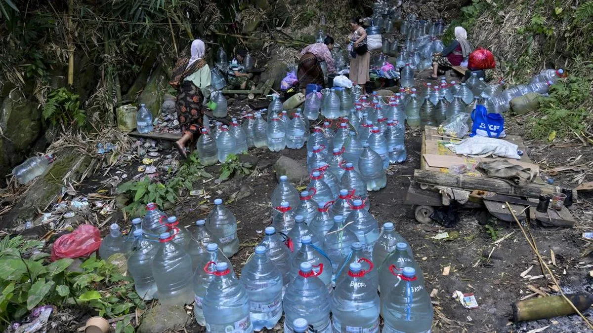 Kekeringan Banten hingga Bom di Padang: Potret Krisis yang Mengintai