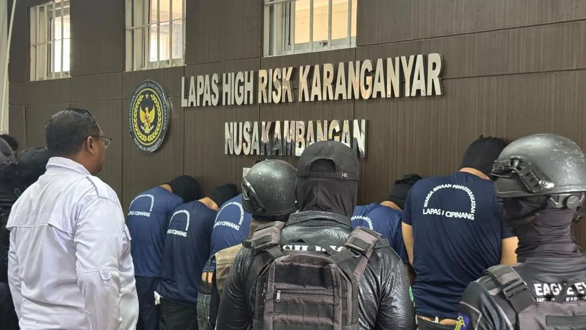 79 Napi Berbahaya dari Makassar Dievakuasi ke Nusakambangan