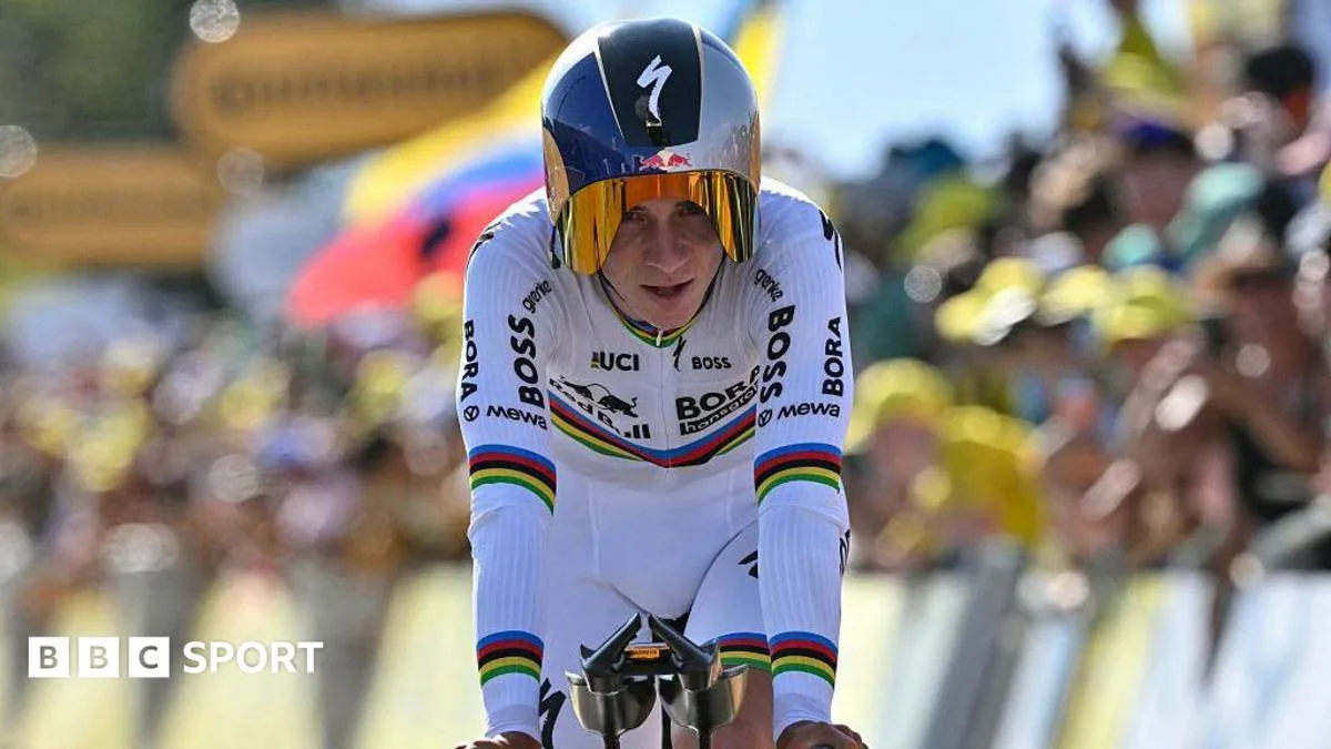 Evenepoel Pangkas Jarak Pogacar di Klasemen Usai Sapu Bersih Dua Etapes
