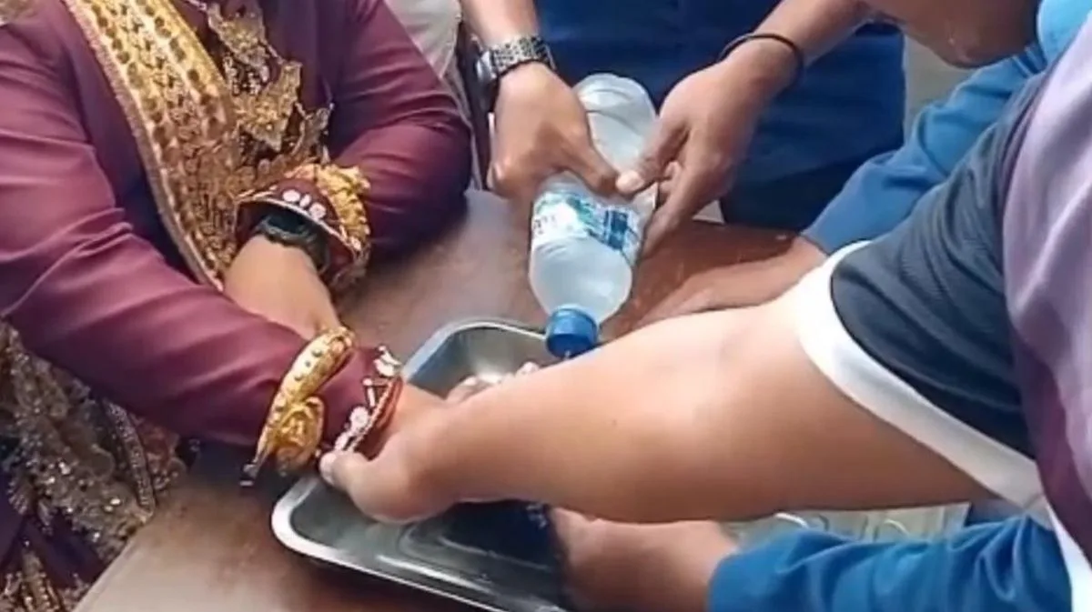 Salah Pasang Cincin Usai Ijab Kabul, Pengantin Pria di Gowa Minta Tolong Damkar