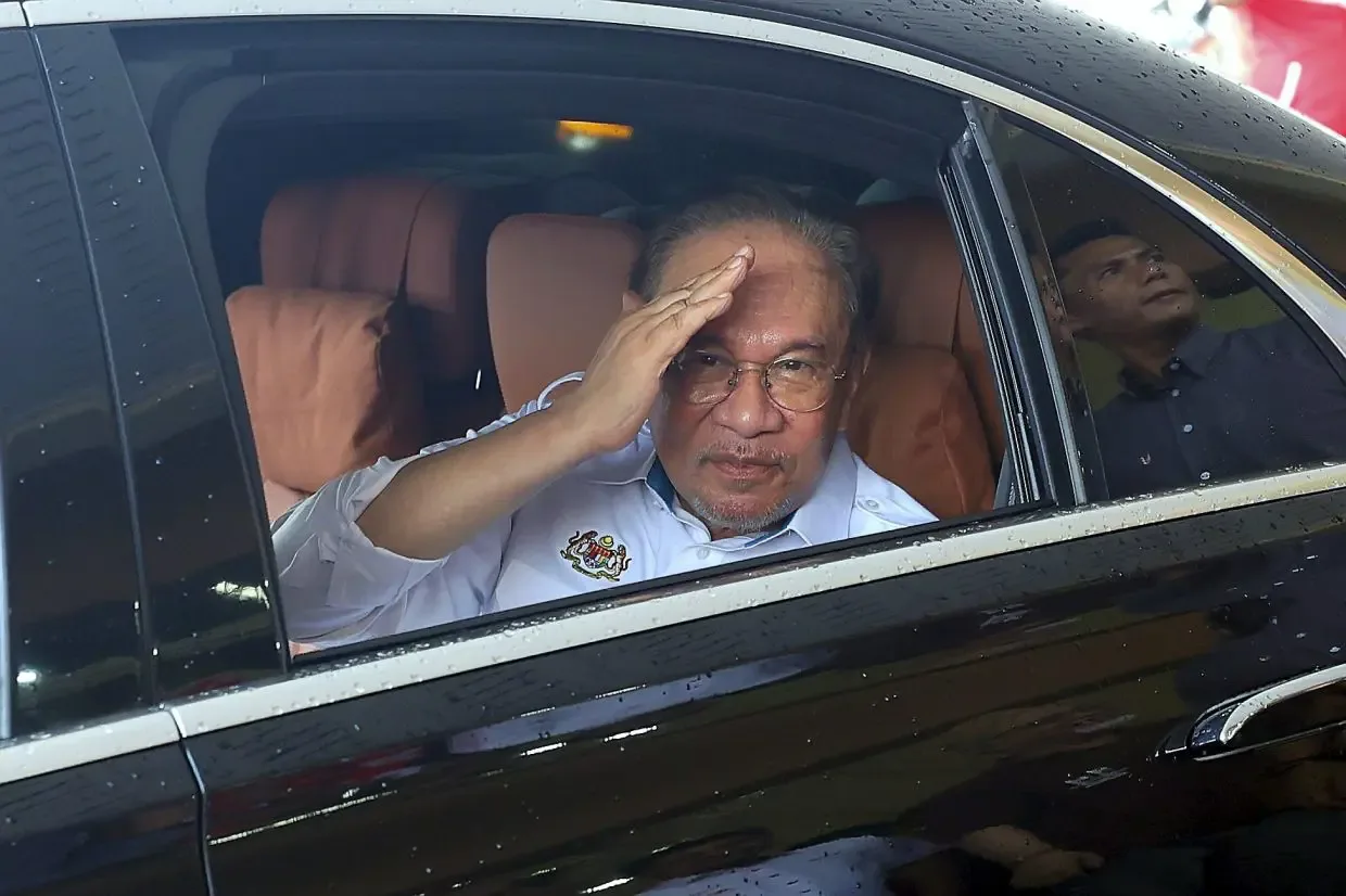 PM Malaysia Beri Ultimatum Sebulan Atasi Krisis Pekerja Asing di Restoran Mamak