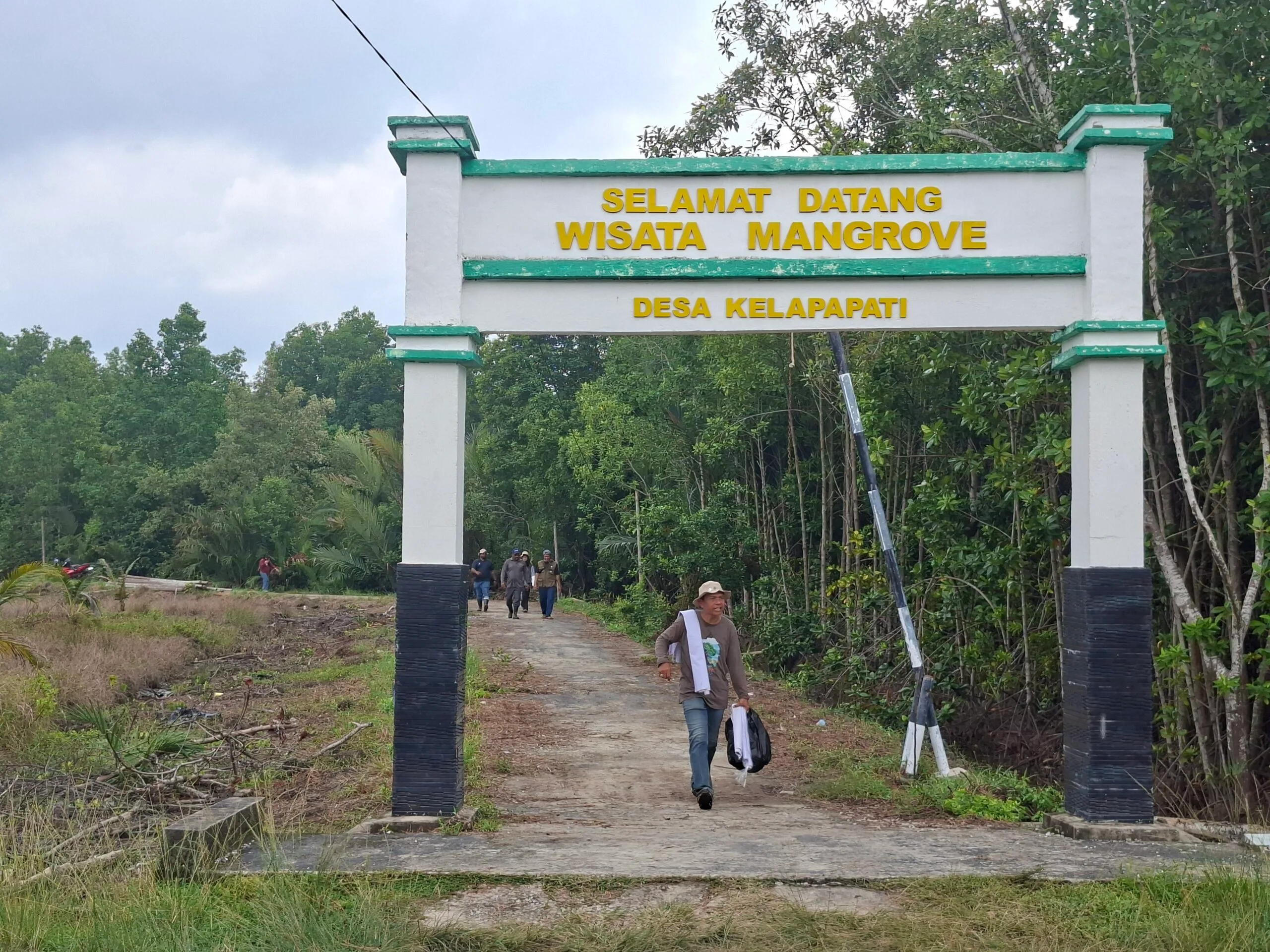 Dari Gerakan Swadaya, Parit Segagah Pulihkan 14 Hektar Mangrove Bengkalis