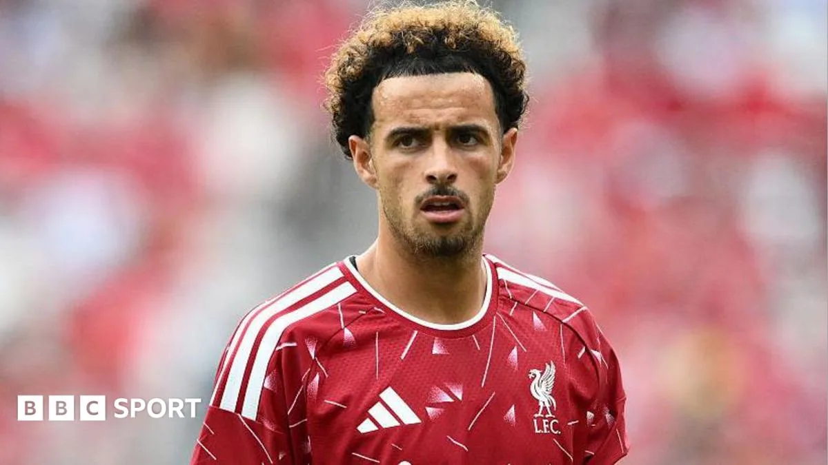 Keretakan di Ruang Ganti Liverpool: Jones vs Szoboszlai, Isyarat Perpecahan atau Sekadar Emosi?