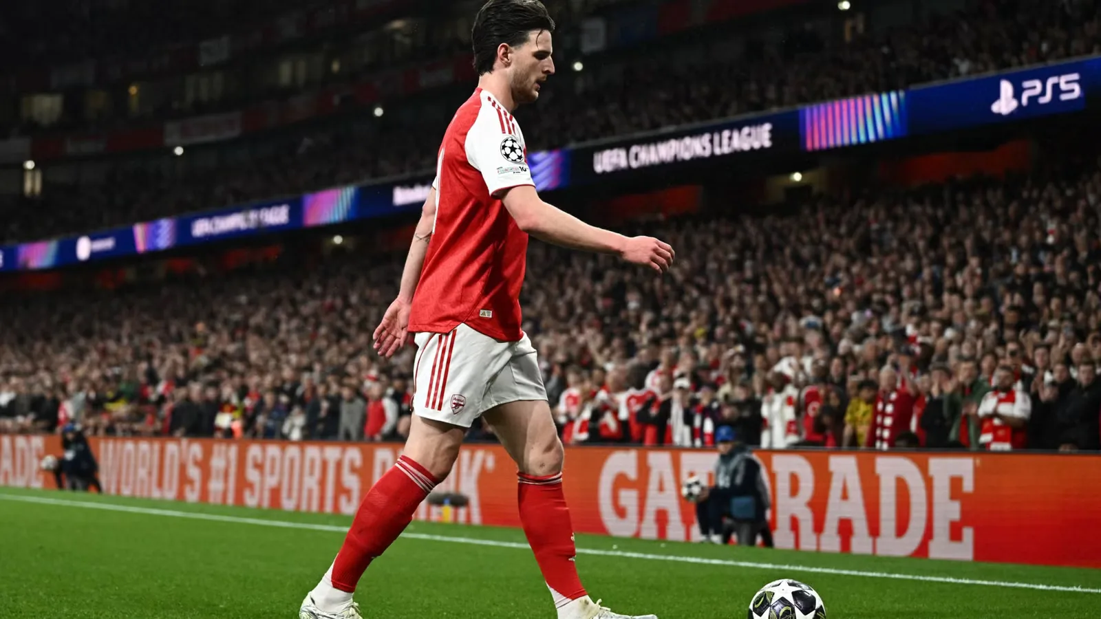 Arsenal Ganda: Sano Jadi Bayangan Rice di Tengah Negosiasi Guimaraes