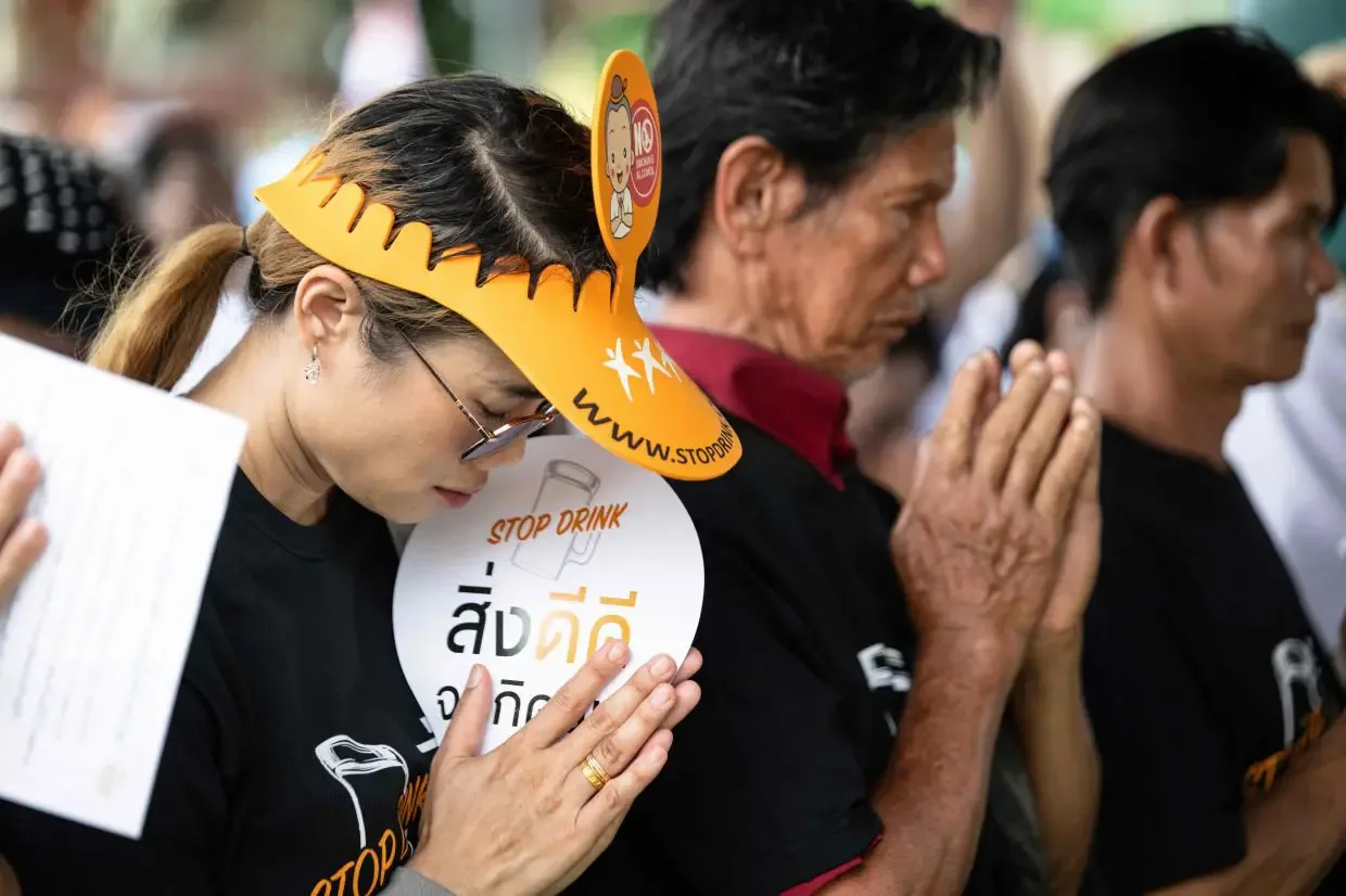 Pantang Minum Keras: Kampanye Buddhis Thailand Raih 8 Juta Partisipan, Bisakah Menular ke Indonesia?