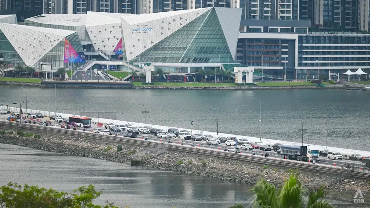 Akhir Pekan Panjang Hari Nasional Singapura: Antrean Panjang di Pos Lintas Batas Woodlands dan Tuas
