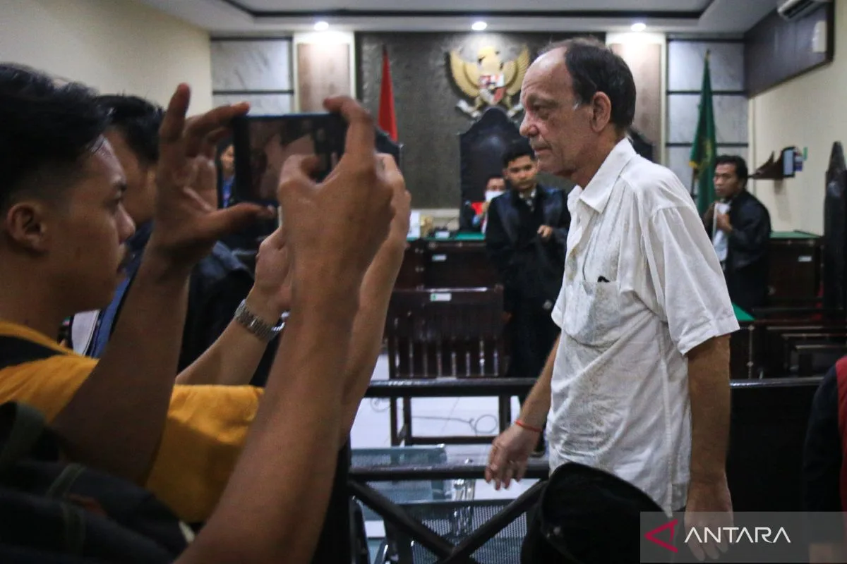 Buron WN Swiss Terkait Pencemaran Gili Trawangan Kabur ke Luar Negeri, Kejari Mataram Minta Bantuan Kejagung