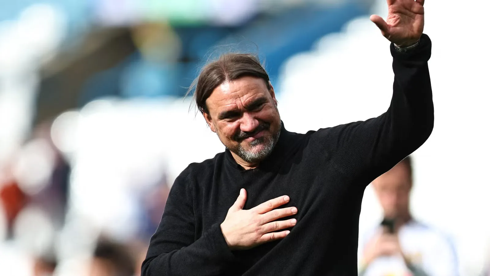 Leeds United Siap Lepas Sebastiaan Bornauw, Hamburg Menanti di Bundesliga