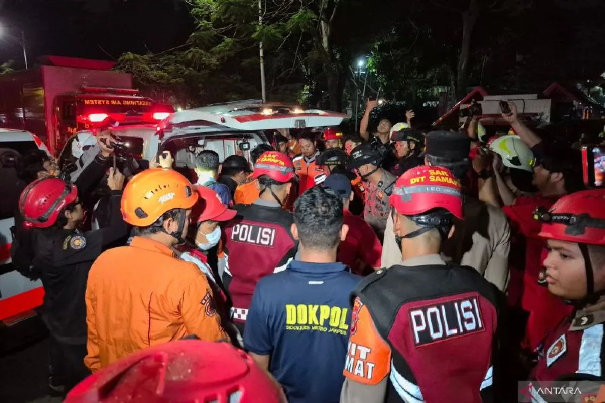 Kebakaran Gedung Bapenda DKI: Satu Korban Selamat, 100 Personel Damkar Dikerahkan
