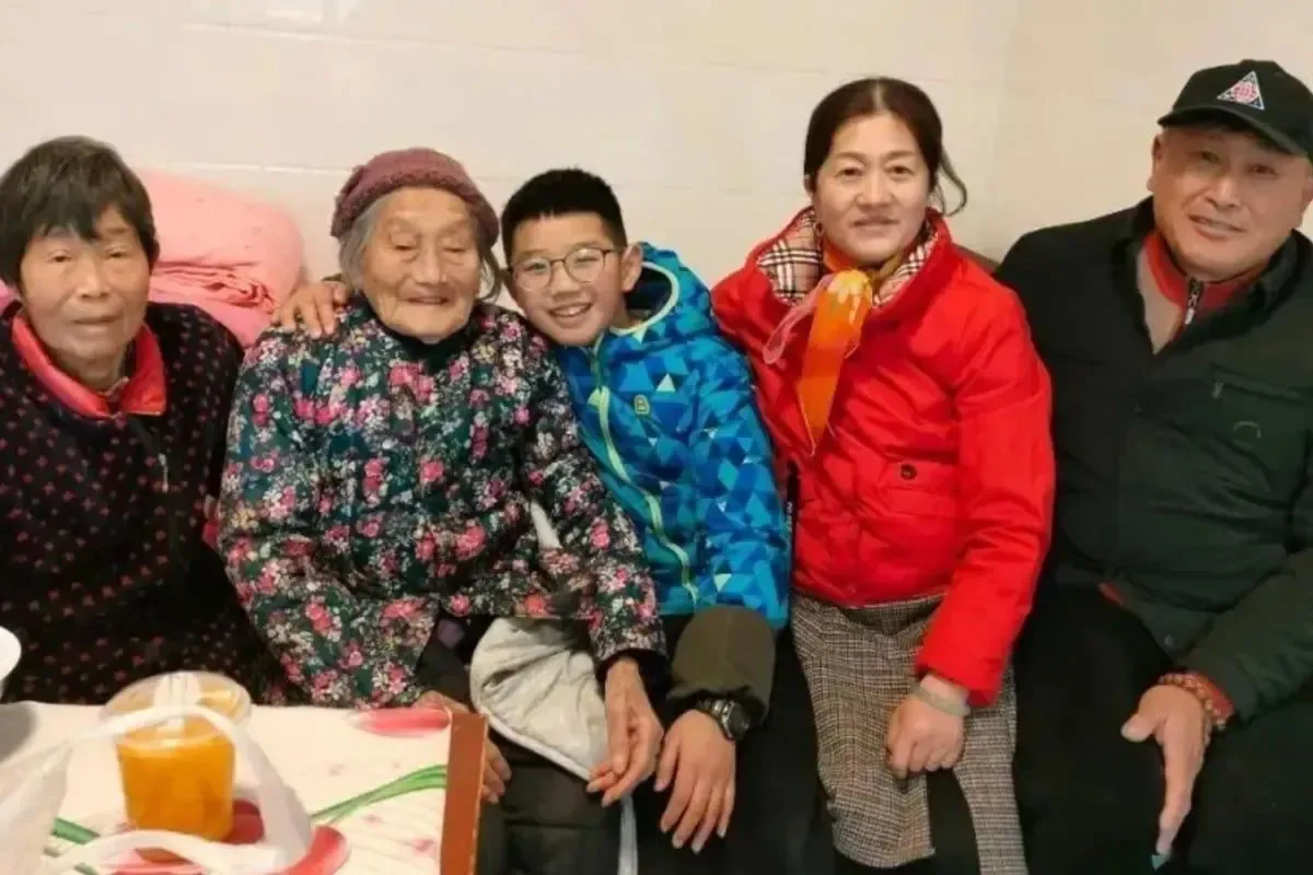 Nenek 111 Tahun di China Ungkap Rahasia Umur Panjang: Kerja Rumah dan Tidur Cukup
