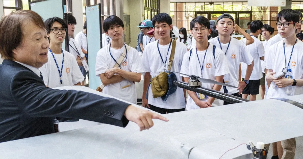 Mencetak Talenta Chip: Siswa Jepang Belajar Industri Semikonduktor di Taiwan