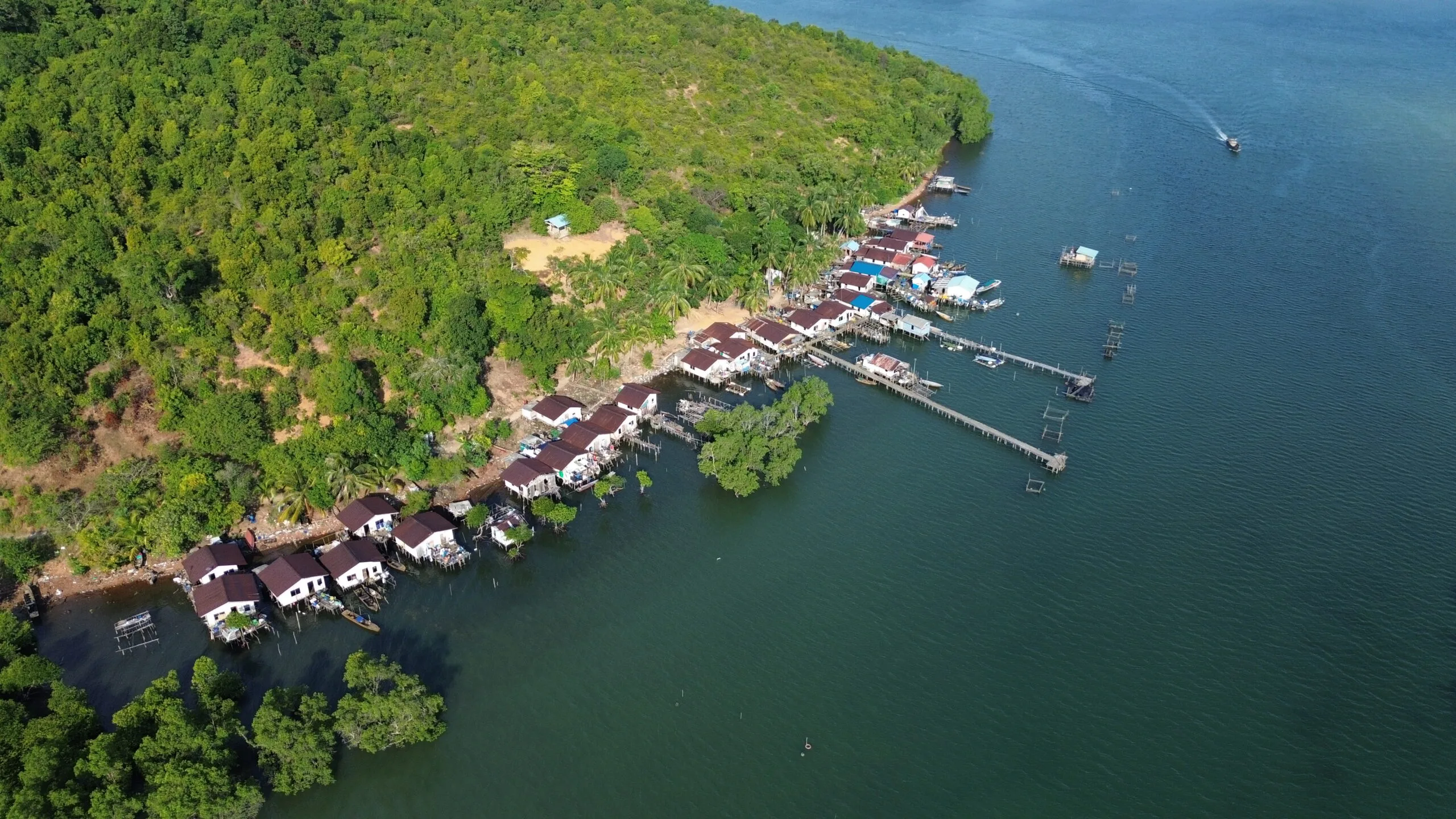 Tata Kelola Laut yang Adil: Menakar Masa Depan Pulau-Pulau Kecil Indonesia